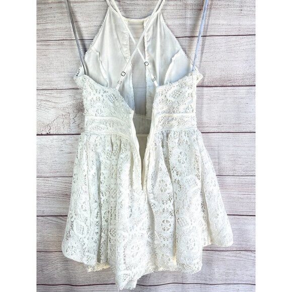 Lovers + Friends White Lace Mini Dress Size Small - Picture 7 of 11
